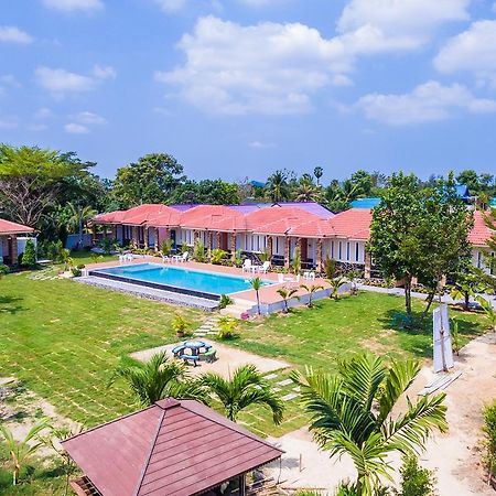 Diane Hotel Phetchaburi Exteriör bild