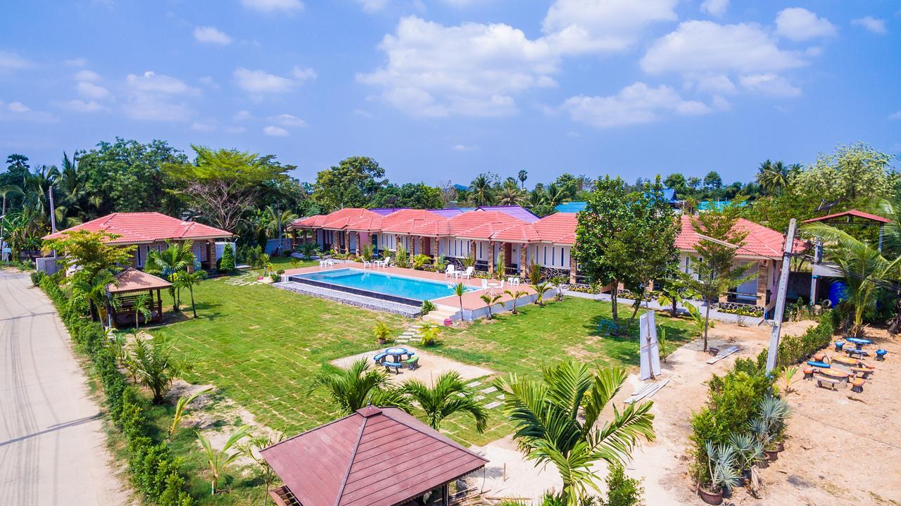 Diane Hotel Phetchaburi Exteriör bild